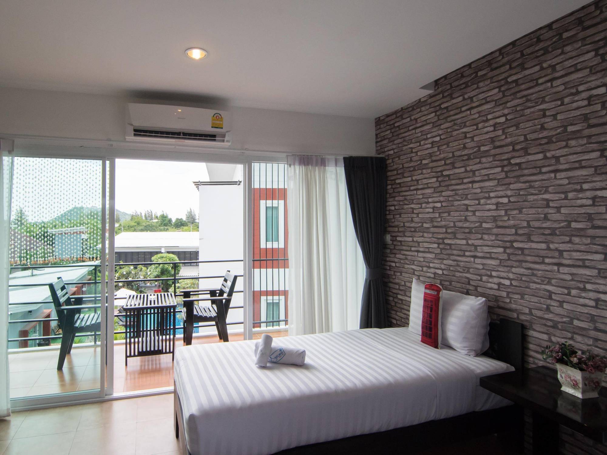 Milano Huahin Hotel Luaran gambar