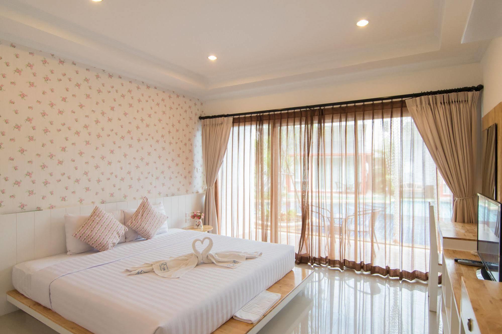 Milano Huahin Hotel Luaran gambar
